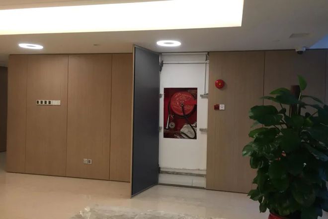 辦公室大門正對(duì)消防栓怎么裝修？